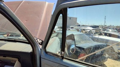 78-86 Ram W150 Passenger Right Front Vent Window Small Door Glass With Frame