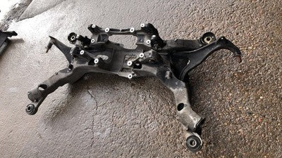 2001-2007 Volvo V70 Xc Rear Suspension Crossmember Cradle Mount 2.4L Turbo Awd