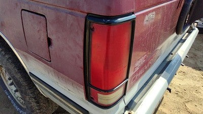 1983-1994 S10 Blazer Driver Left Tail Light Oem Brake Lamp Rear 919679