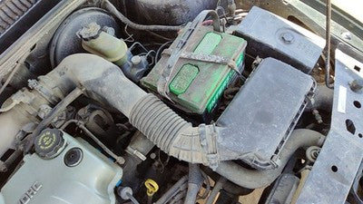 95-99 Saturn Sl1 Complete Air Intake Filter Box Housing With Tube Oem Sohc