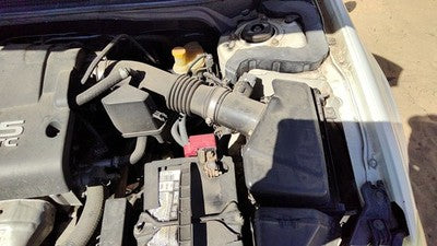 02-06 Altima Complete Air Intake Cleaner Filter Box Housing With Tube Oem 2.5L
