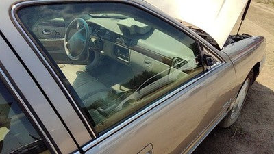 1994-1999 Cadillac Deville Passenger Right Front Side Window Door Glass Oem