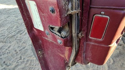 1990 Olds 88 Driver Left Front Door Latch With Rods/Cables Oem