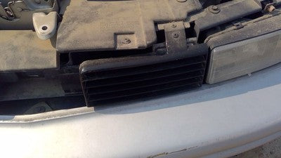 1988-1991 Cutlass 2 Door Driver Left Front Grille Oem 14102925