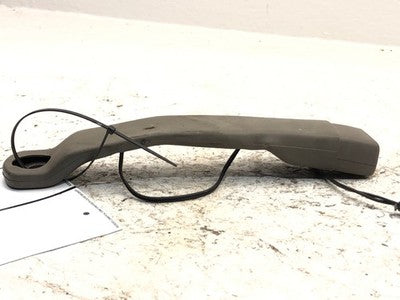 99-04 Alero Passenger Right Front Seat Belt Buckle Receiver 2 Door Coupe Tan 52