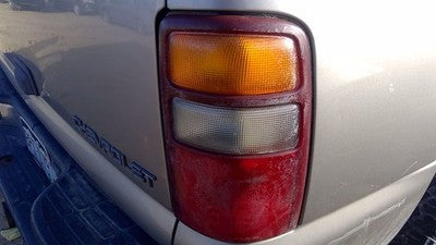 2000-2003 Chevy Tahoe Passenger Right Tail Light Oem Brake Lamp Rear