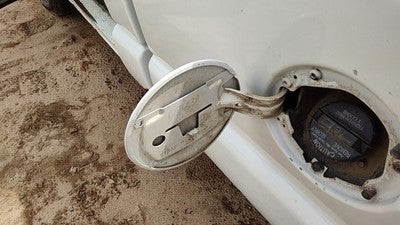 96-03 S10 Pickup Fuel Tank Door With Hinge Gas Lid Oem Filler White 50U 15023050