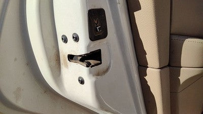 2007-2017 Lincoln Navigator Driver Left Rear Door Latch With Rods/Cables Back