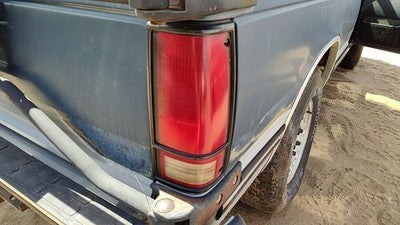 1983-1994 Chevy S10 Blazer Passenger Right Tail Light Brake Lamp Oem Rear