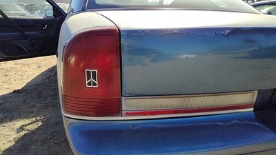 1988-1991 Olds Cutlass Cierra Driver Left Tail Light Brake Lamp Oem Rear