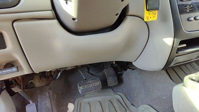 2000-2002 Ford Taurus Lower Dash Under Column Knee Bolster Trim Panel Oem Gray