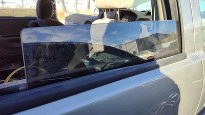 1999-2004 Jeep Grand Cherokee Passenger Right Rear Side Window Door Glass Back