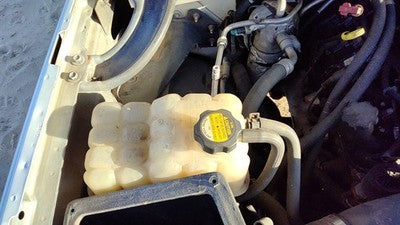 2000-2004 Chevy Suburban Coolant Reservoir Radiator Overflow Tank Bottle Oem