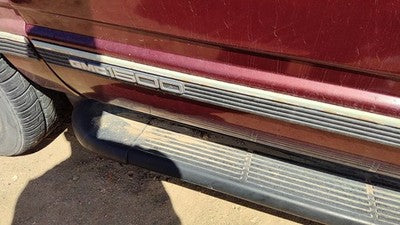 1992-2000 Gmc Yukon Driver Left Front Moulding From Door Oem Trim Strip 15565467