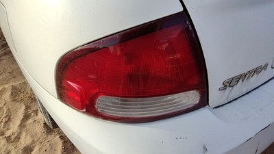 2000-2003 Nissan Sentra Driver Left Tail Light Brake Lamp Oem Rear 265554Z325