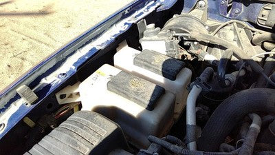 2002-2011 Ford Ranger Windshield Washer Fluid Reservoir With Pump Oem Wiper Tank