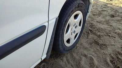 2004-2007 Ford Freestar Passenger Right Front Fender Oem Wt White 6F2z16005aa