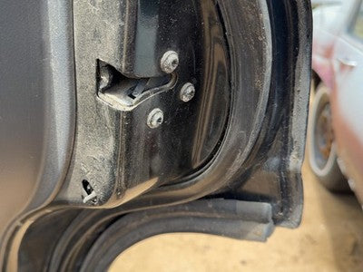 1998-2004 Isuzu Rodeo Passenger Right Rear Door Latch With Rods/Cables Oem Back