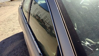 1999-2005 Pontiac Grand Am Passenger Right Front Side Window Door Glass Oem