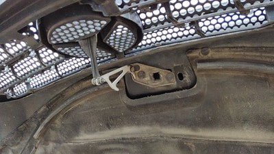 1998-1999 Mercedes Ml320 Hood Latch Assembly With Bracket Oem 1636200316