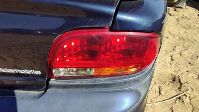 1998-02 Oldsmobile Intrigue Passenger Right Tail Light Brake Lamp Rear 16524098