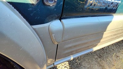 2000 2001 2002 Honda Passport Driver Left Moulding From Fender Oem Trim Strip