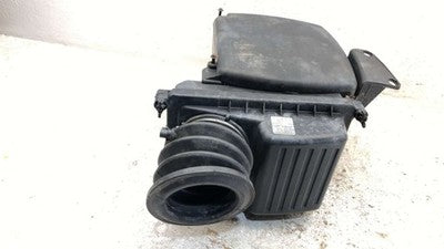 1997-2005 Buick Park Ave Complete Air Intake Filter Box Housing With Tube Oem