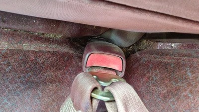1998 Buick Lesabre Driver Left Front Seat Belt Buckle Receiver Oem Red