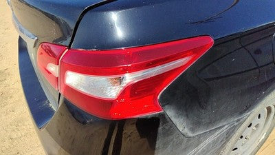 2016-2019 Nissan Sentra Passenger Right Outer Tail Light Brake Lamp Oem Rear