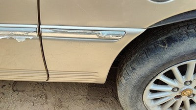 2000 Chrysler Town & Country Driver Left Rear Moulding On Quarter Panel Oem Gold