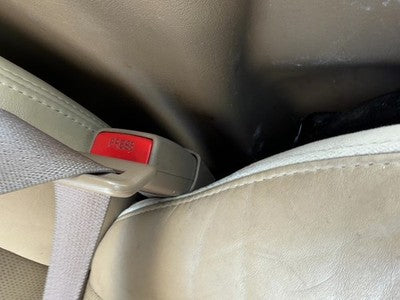 2004 Buick Rainier Passenger Right Front Seat Belt Buckle Receiver Oem Tan 332