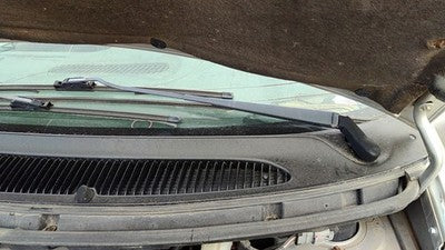 1996-2002 Chrysler Town & Country Driver Left Windshield Wiper Arm Blade Lever