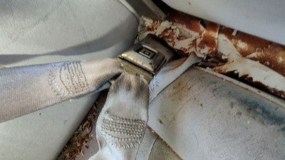 1996 Olds 88 Passenger Right Front Seat Belt Buckle Receiver Oem Tan