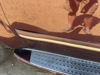 04-05 Durango Driver Left Front Moulding From Door Oem Trim Strip Molten Red Pr8