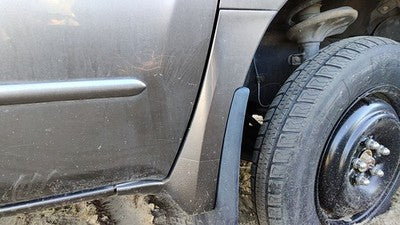 04 Mitsubishi Endeavor Passenger Right Moulding Fm Fender Trim C04 Mineral Beige