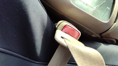 2000-2001 Buick Regal Driver Left Front Seat Belt Buckle Receiver Oem Taupe 523