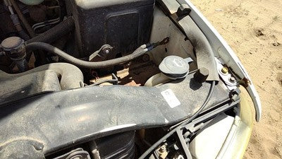 99-07 Silverado 2500 Hd Windshield Washer Fluid Reservoir With Pump Wiper Tank