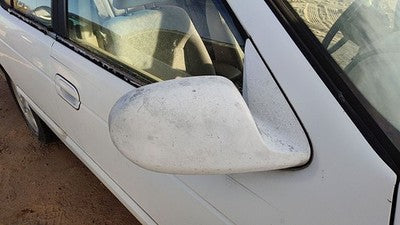 2000-2003 Nissan Sentra Passenger Right Side Mirror Door Mounted Power White Qm1