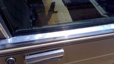 85 Olds 88 Passenger Right Front Moulding From Door Oem Trim Strip Dented Chrome