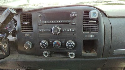 2007-2008 Chevy Silverado 2500 Trim Bezel Around Radio Surround Dash Panel Oem