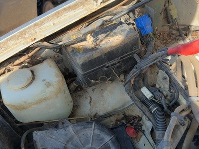1991 Isuzu Pup Engine Fuse Box Power Distribution Panel Oem 2.6L