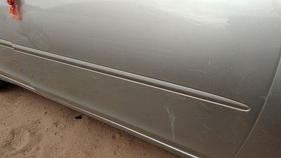 02-06 Camry Passenger Right Front Moulding From Door Trim Strip 1C8 Lunar Mist