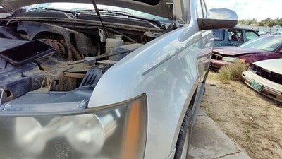 2007-2014 Chevy Tahoe Silver Driver Left Front Fender Oem U726s