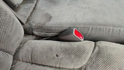 1998 Buick Lesabre Passenger Right Front Seat Belt Buckle Receiver Oem Grey 17C