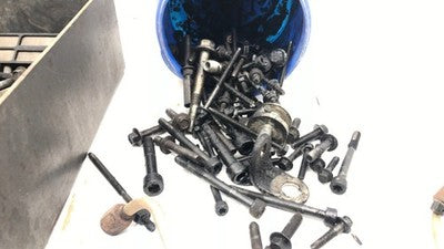 03 Ford F250 6.0L Powerstroke Fuel Injector Lines Glow Plugs Misc Engine Bolts