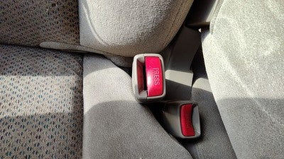 2003-2007 Silverado 1500 Passenger Right Front Seat Belt Buckle Receiver 52D Tan