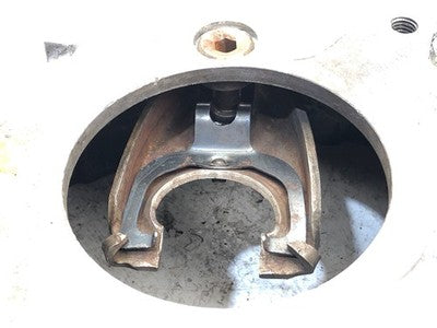1984-1988 Chevy Corvette Bell Housing With Fork Oem Nash 4+3 5.7L Manual Trans
