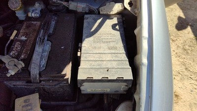 2006-2007 Dodge Caravan Engine Fuse Box With Control Module Computer Oem 3.8l
