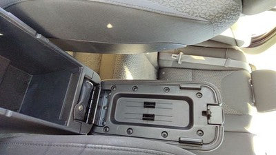 2006-2010 Pontiac G6 Center Console Lid Only Oem Arm Rest Fold Down Black 19B