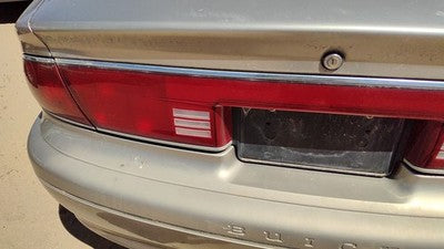 1997-1998 Buick Century Center Inner Tail Light Brake Lamp Oem Rear 05978553